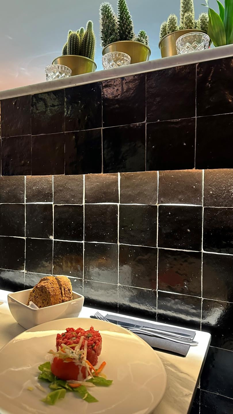 De Tegel BV Zellige Alhambra nr 31 Noir 10x10 cm, afname per doos van 1 m²