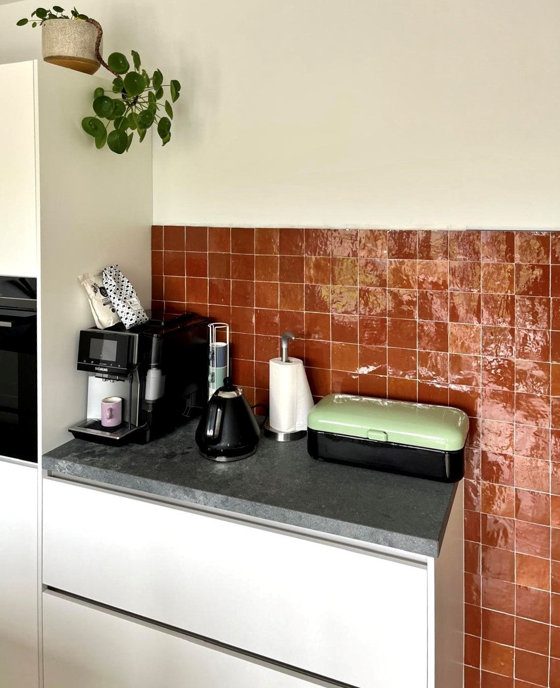 De Tegel BV Zellige Alhambra nr 47 Bronze 10x10 cm, afname per doos van 1 m²