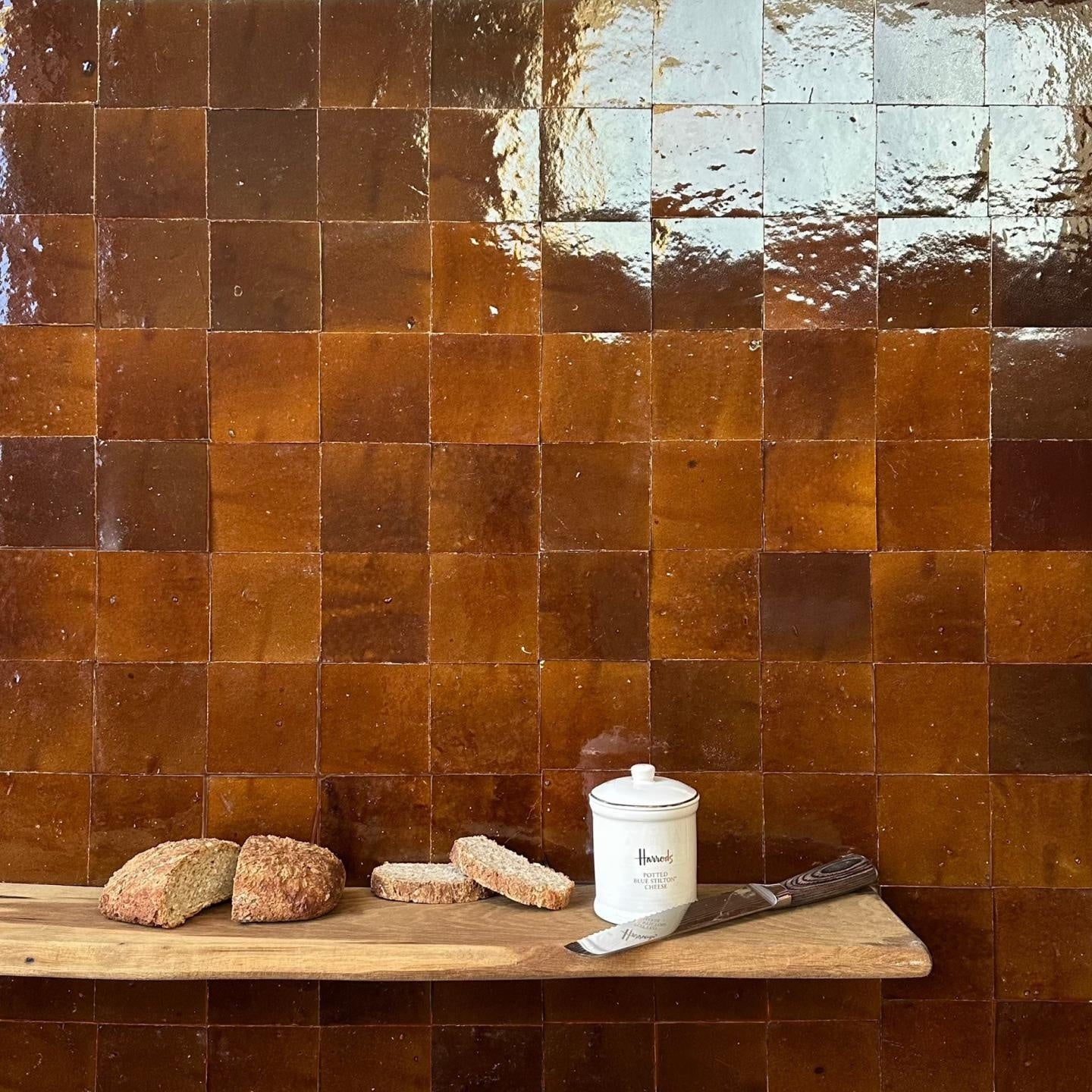 De Tegel BV Zellige Alhambra nr 11 Noisette 10x10 cm, afname per doos van 1 m²